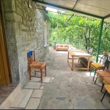 Vakantiehuis Gest House Felau